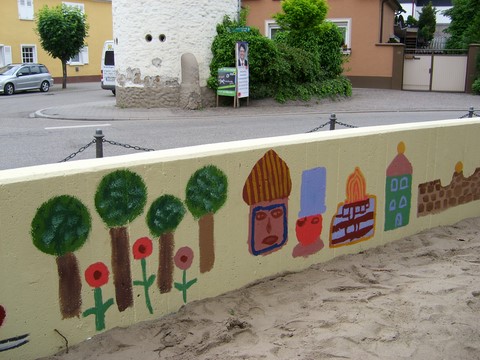 "Hundertwasser"-Mauer 